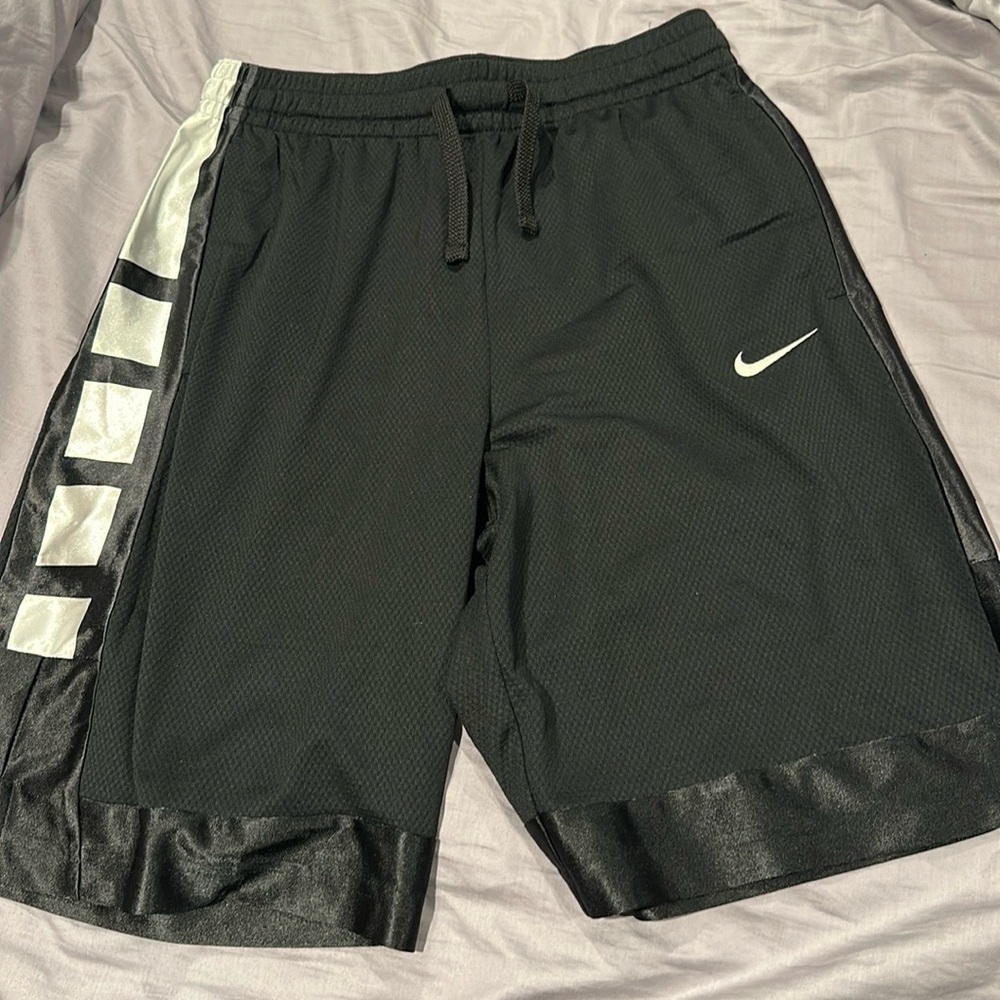Men’s Nike basketball short